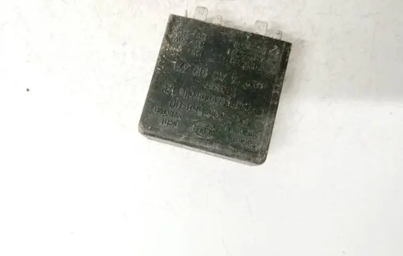 Seat Toledo II (1M) Other relay 4a0919471 3015kg00656800