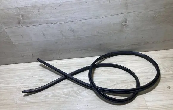 Peugeot Expert Front door rubber seal 2250