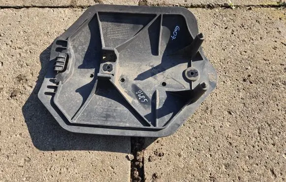 BMW X7 G07 Rear underbody cover/under tray 6877044