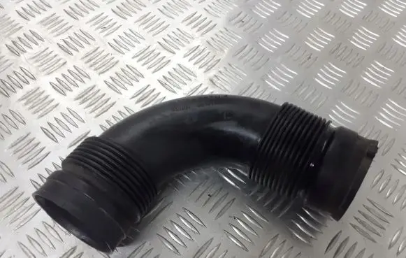 Alfa Romeo 147 Air intake hose/pipe 46741125