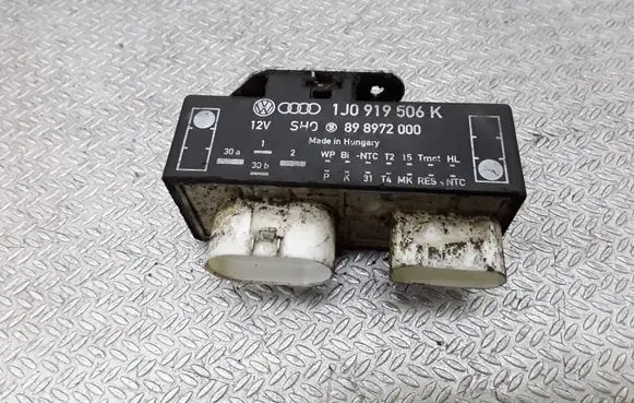 Volkswagen Golf IV Coolant fan relay 1J0919506K