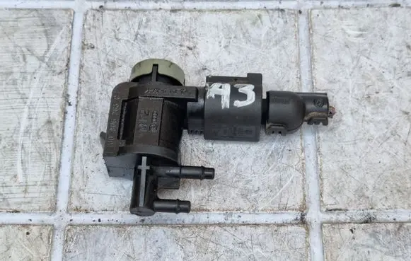 Audi A3 S3 8L Turbo solenoid valve 1J0906283C