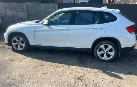 BMW X1 E84 Front door