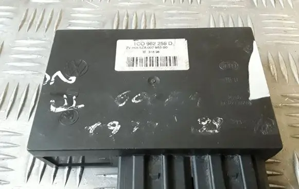 Volkswagen Golf IV Comfort/convenience module 1C0962258D 5ZA00795500