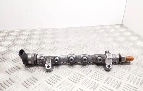 Skoda Yeti (5L) Fuel pressure regulator 03L130089P 057130764H 03L906051