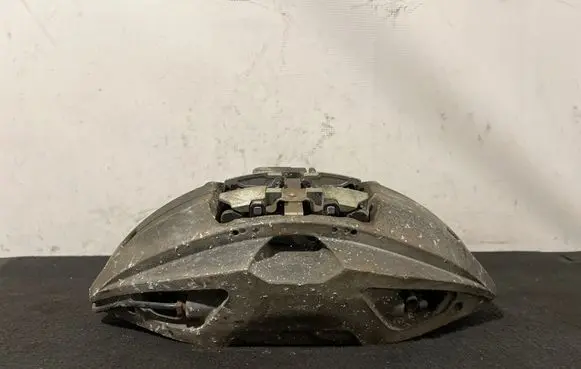 BMW 7 G11 G12 Front brake caliper 6867634