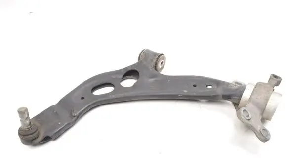 BMW 1 F40 Front control arm 8831645