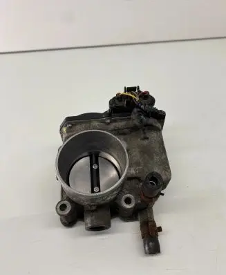 Toyota Auris 150 Throttle valve 2203037010 B0306 7E25