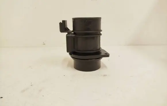 Renault Laguna I Mass air flow meter 5WK9609 11016731