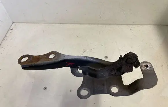 Toyota Avensis Verso Engine bonnet/hood hinges