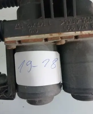 BMW 5 E39 Coolant heater control valve 3874995
