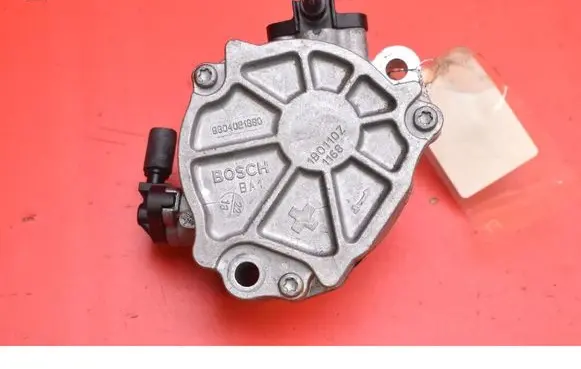 Volvo V40 Vacuum pump 9804021880