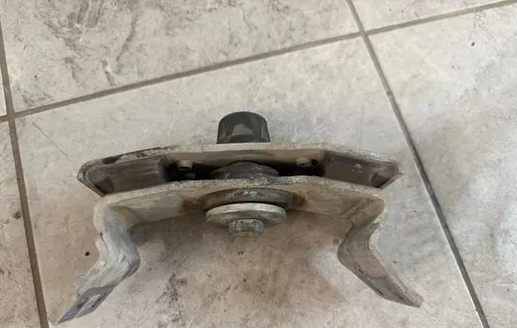 Volkswagen Amarok Gearbox mount 2H6399151
