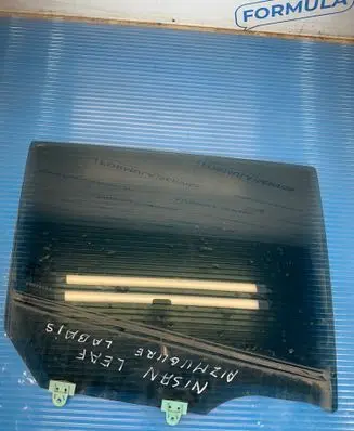 Nissan Leaf I (ZE0) Rear door window glass