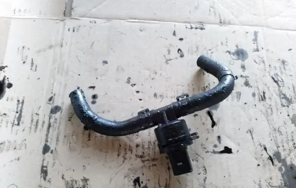 Fuel pressure sensor