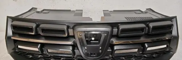 Dacia Sandero Front bumper upper radiator grill 623107554r