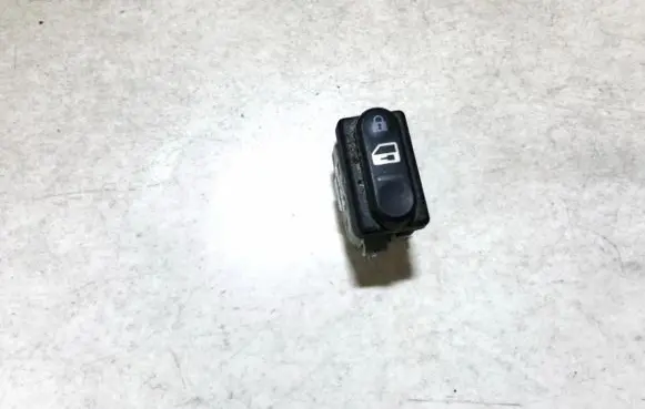 Nissan Qashqai Central locking switch button 