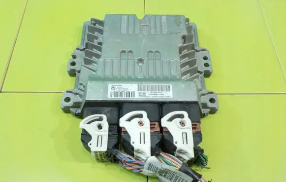 Peugeot 3008 I Engine control unit/module 9676587780