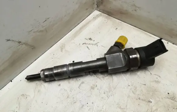Renault Laguna II Fuel injector 0445110110B