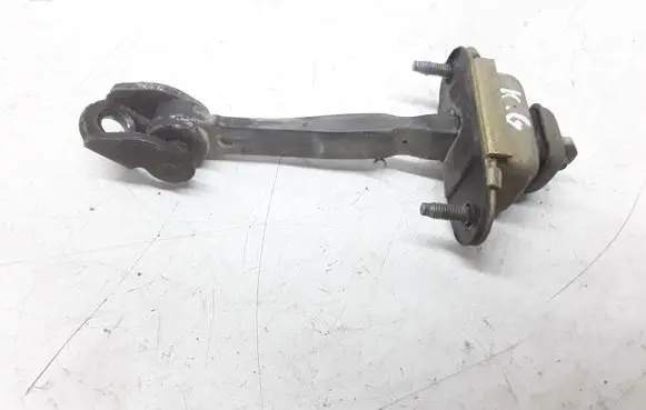 Ford Mondeo Mk III Rear door check strap stopper