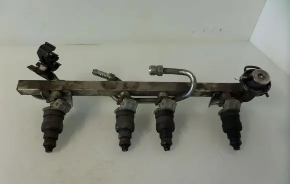 Audi A4 S4 B5 8D Fuel main line pipe 050133681A
