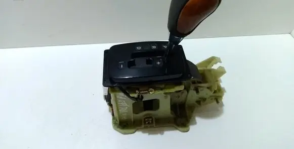 KIA Opirus Gear shifter/selector 467003FXXX