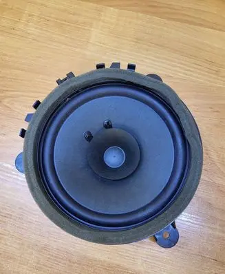 Volvo XC60 Front door speaker 30657444 08W49