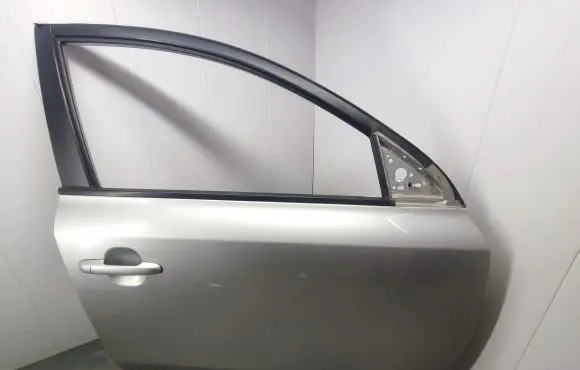 KIA Ceed Front door