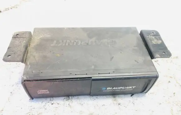 Audi A6 S6 C5 4B CD/DVD changer 7607779510