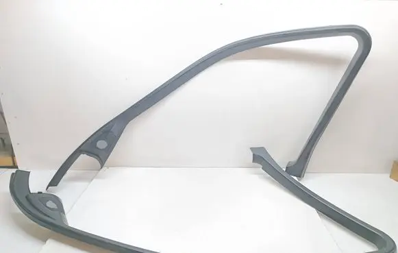 BMW X5 E70 Front door glass trim molding 7129712 7129711