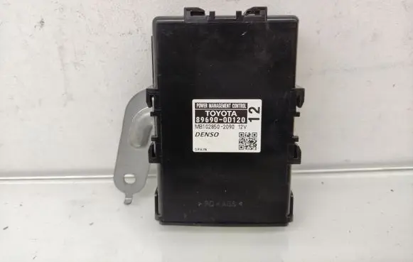 Toyota Yaris Other control units/modules 896900D120
