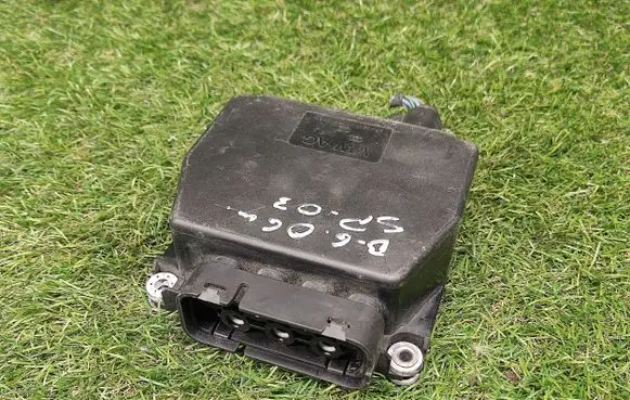 Volkswagen PASSAT B6 Turbo solenoid valve 3C0906625