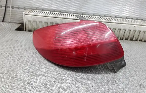 Peugeot 206 Rear/tail lights 2531