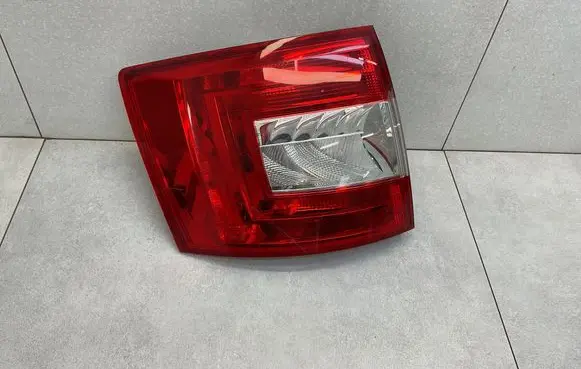 Rear/tail lights