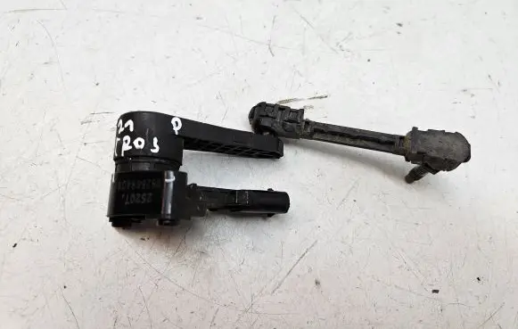 Citroen C5 Aircross Headlight/headlamp level sensor 9826684080