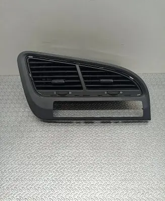 Peugeot 5008 Dash center air vent grill 9686528077 63191070 W14109