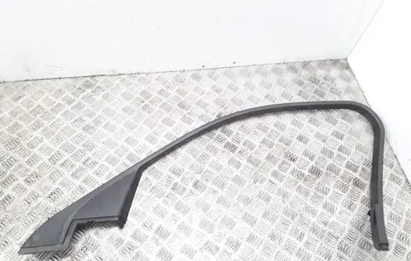 Jaguar XJ X350 Front door window/glass frame 2W93F20890ACW 2W93F20890