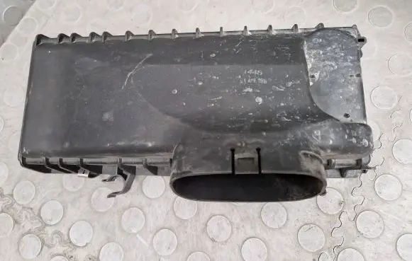 BMW 5 F10 F11 Air filter box cover 8573869 LP191302