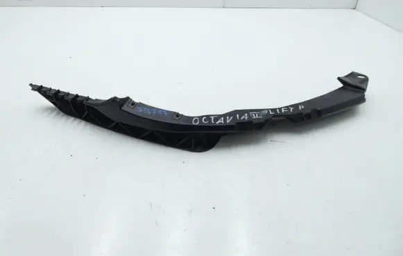 Skoda Octavia Mk2 (1Z) Front bumper mounting bracket 1Z0807184D