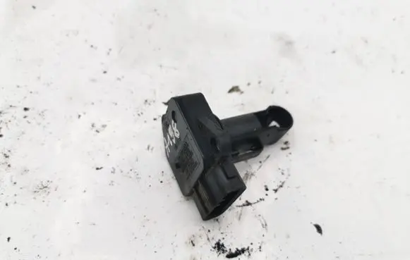 Toyota Avensis T250 Mass air flow meter 222040N010