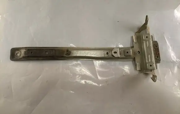 Radiator support slam panel bracket