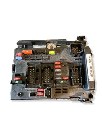 Peugeot 206 Fuse module 9657608880 BSMB2 85219349