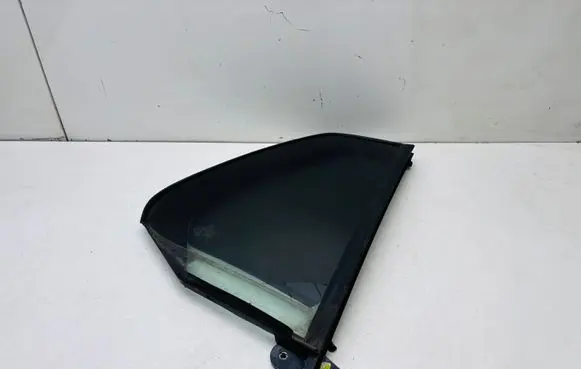 Volkswagen Golf VII Rear vent window glass 5G6845214