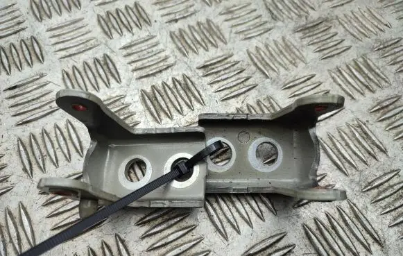 Citroen C3 Front door upper hinge