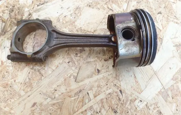 Audi A6 S6 C5 4B Piston with connecting rod