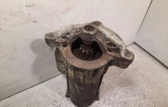 Citroen C3 Starter motor D6G3 9648644680