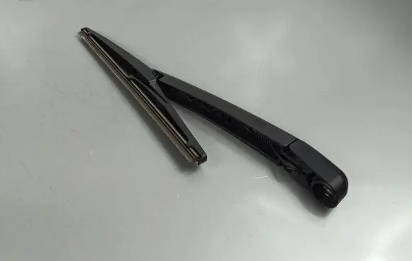 Hyundai Kona I Rear wiper blade arm