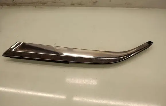 Peugeot 5008 II Rear side glass trim 9827008977