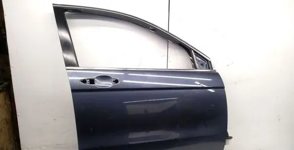 Honda CR-V Front door