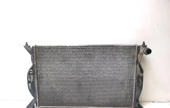Audi A6 S6 C5 4B Coolant radiator 8E0121251A
